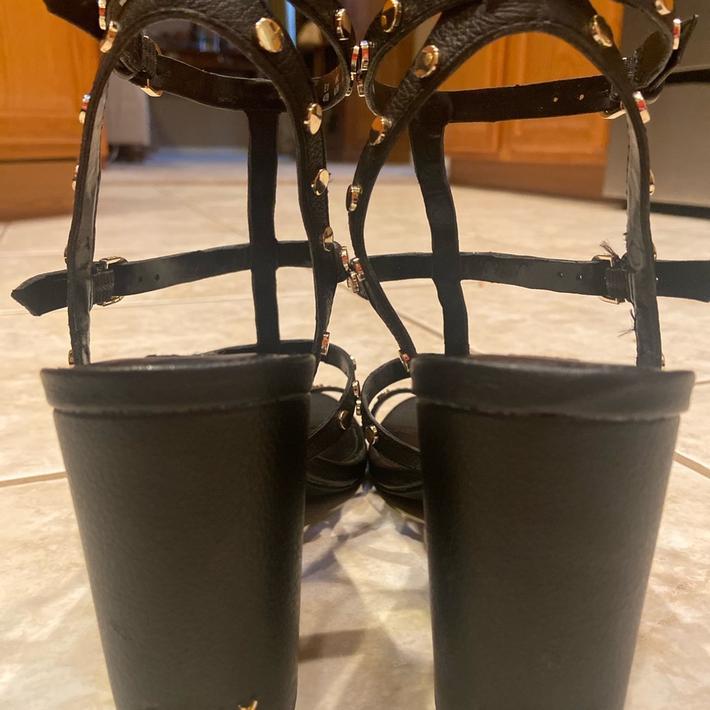DKNY HANZ T STRAP MULE WITH STUDS - Picture 5 of 13
